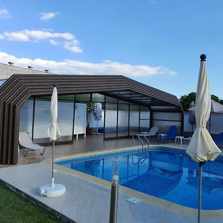 White House Guest house 3*