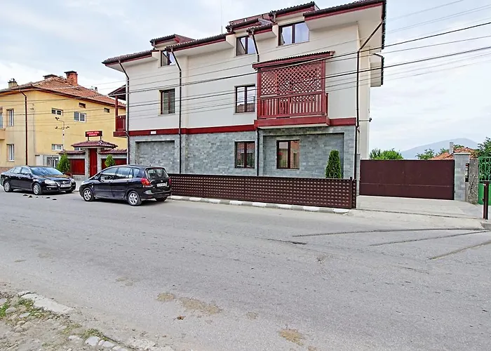 Guest house White House 3*